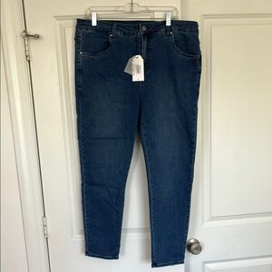 NWT Universal Standard Free Seine High Rise Skinny Jeans in True Blue